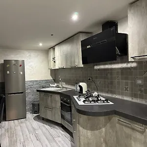https://giordana-house.taorminaitalyhotels.com